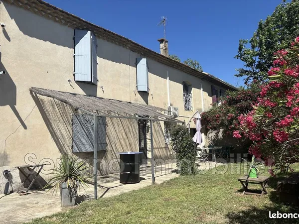 Mas 7 pièces 140 m²