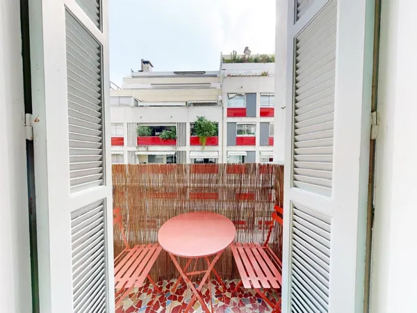 Loue Grand Studio 31m² climatisé avec balcon / Quartier des Fleurs Centre Ville / A partir de fin se
