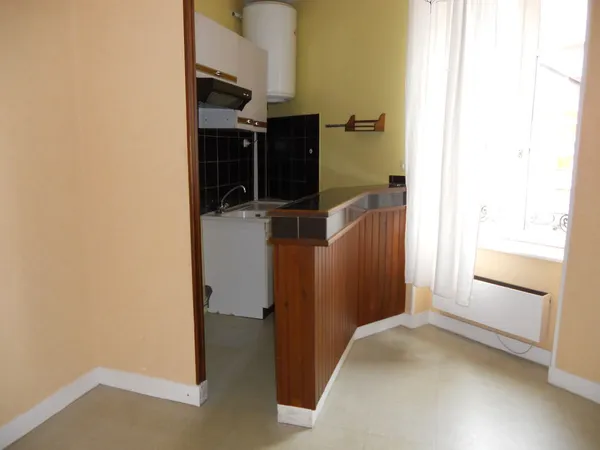 F 2 Rue François Perrin 87000 Limoges REFAIF A NEUF