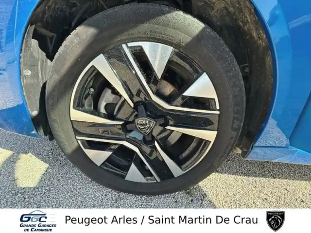 Peugeot 208 hybrid 100 e-dcs6 — photo 29