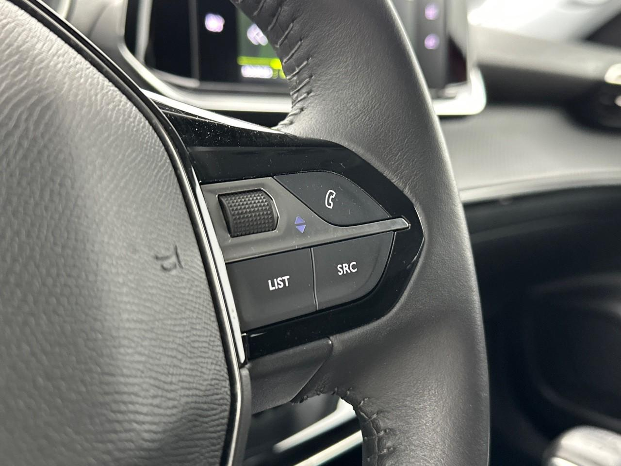 Peugeot 2008 puretech 130 s&s bvm6 allure pack — photo 18
