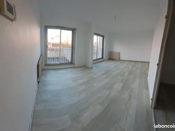 T2 bis traversant 59,56 m² - Sud - Balcon - Parking - Cave - DPE C - Moulins 95 000 - Vente de parti