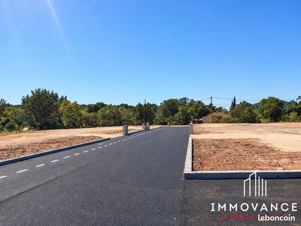 Terrain 691 m² Saint-Victor-des-Oules