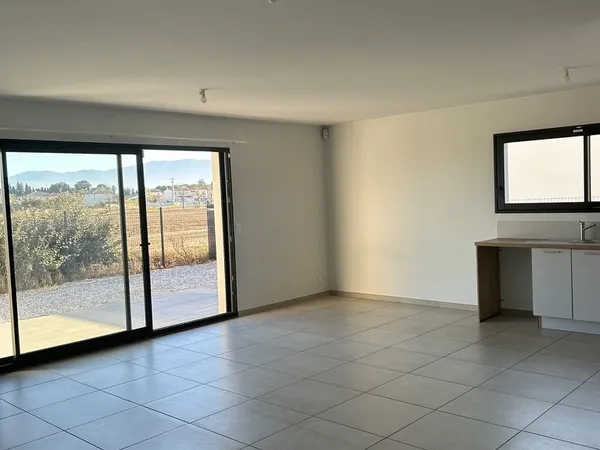 Villa 4 faces, F4, plain-pied, jardin, garage, 2 parkings