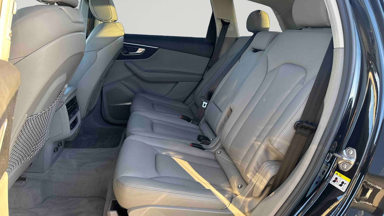 Audi Q7 55 TFSI e 380 Tiptronic 8 Quattro — photo 12