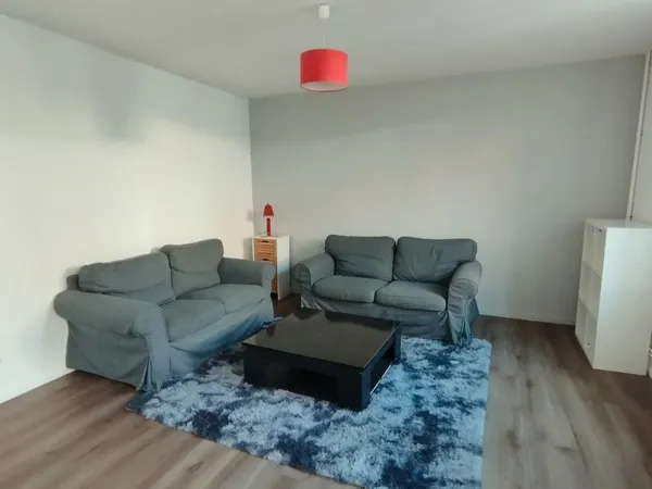 Maison de courée - Fives - 52m2 sur 3 niveaux - meublée