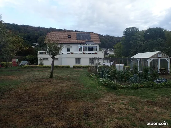 Belle et grande maison