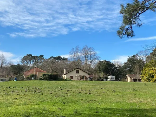 Maison 12 pièces 550 m²