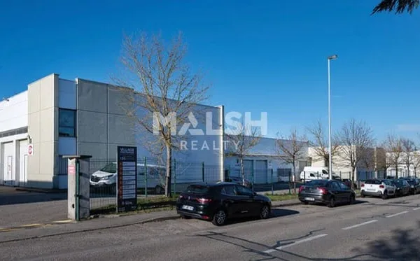 Local d'activité 253 m²