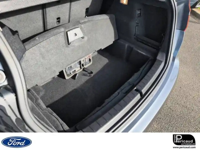 Bmw Serie 2 active tourer 216i 109 ch — photo 13