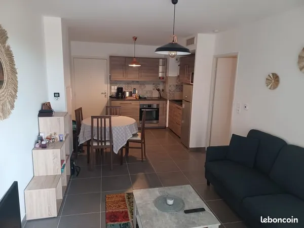 T2 AIX PONT DE L'ARC MEUBLE + CLIM + TERRASSE 14 M2 + BOX + eau/edf/fibre compris