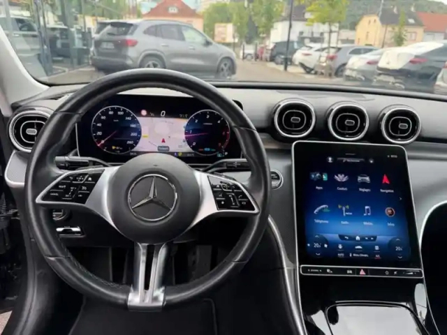 Mercedes Classe C c 220 d berline  avantgarde li — photo 37