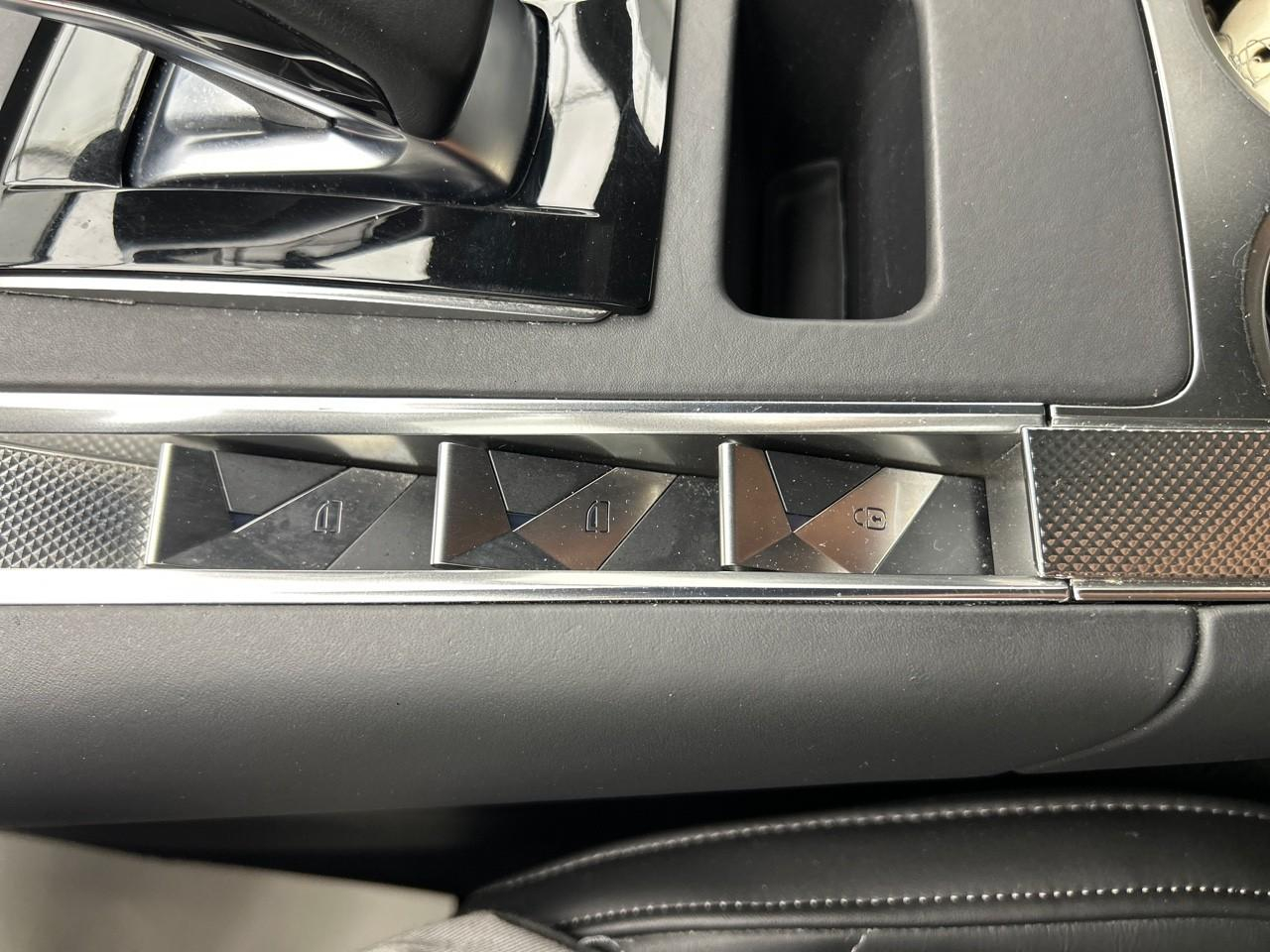 Ds Ds 7 crossback hybride rechargeable e-tense 300 eat8 4x4 opera — photo 3