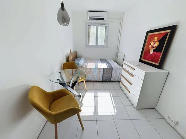 Appartement 1 pièce 14 m²