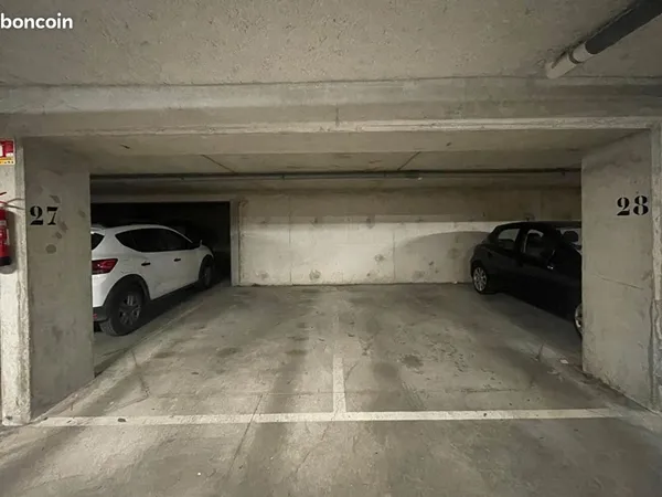 PLACE DE PARKING SÉCURISÉE - PARIS 11e