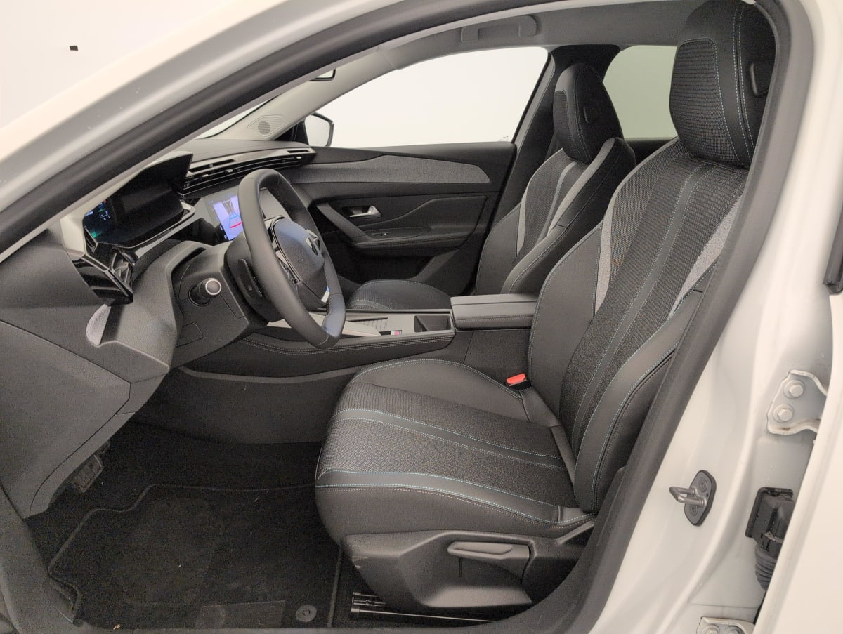 Peugeot 308 — photo 16