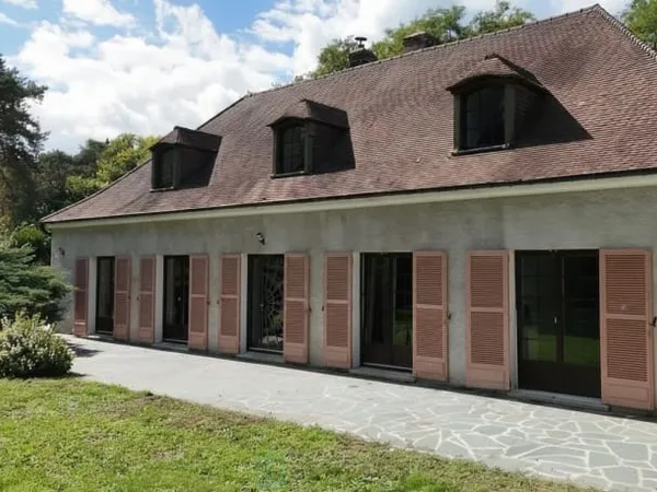 Maison 7 pièces 211 m²