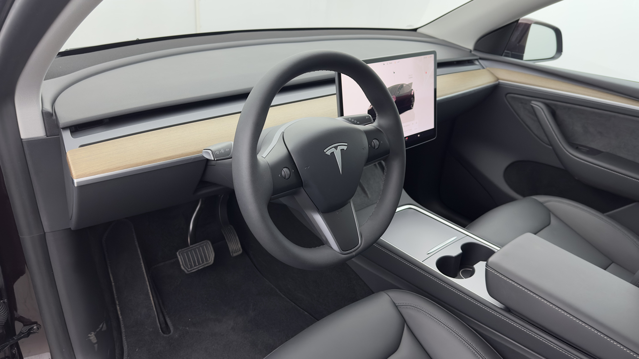 Tesla MODEL Y Grande Autonomie Dual Motor AWD — photo 11