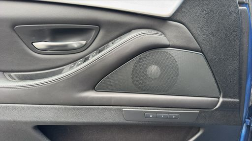 BMW M5 4.4 i V8 560 DKG7 - M – 2013 – 85883 km – Essence – Boîte Automatique — photo 14