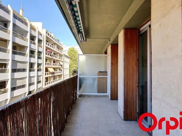 Appartement 2 pièces 79 m²