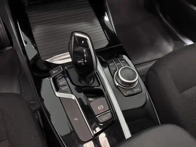 Bmw X3 sdrive18da 150ch  business design — photo 11