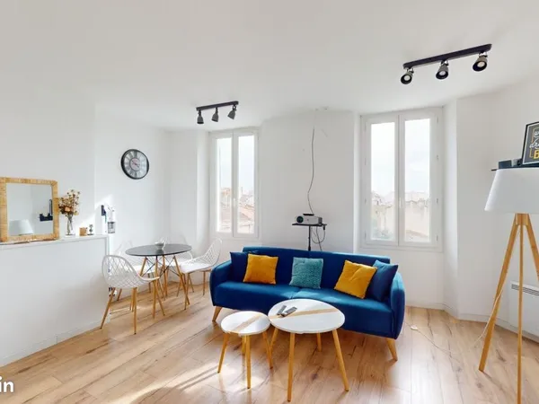 Chambre 5 pièces 64 m²