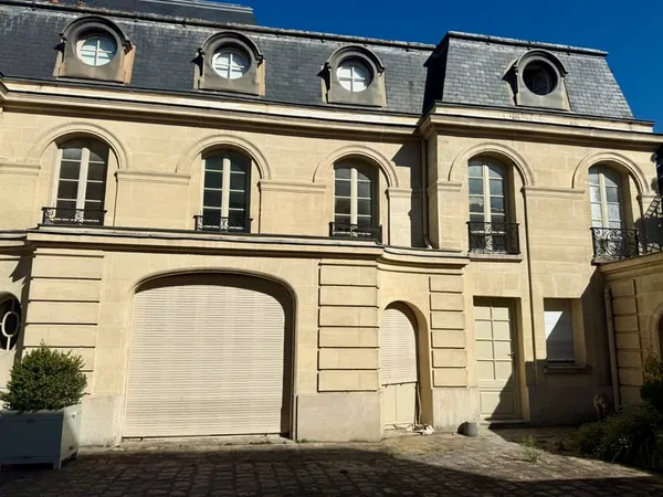 À vendre 4 pièces duplex - Hôtel de Noailles