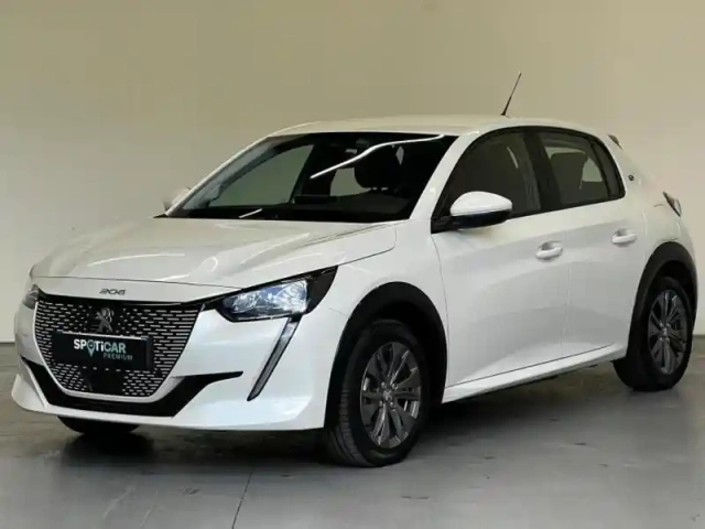Peugeot 208 e- 136ch allure — photo 1