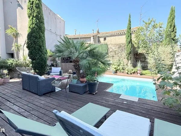 Propriété 9 pièces 320 m²