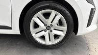 Renault Clio 1.0 TCe 90ch Evolution - 24 — photo 20