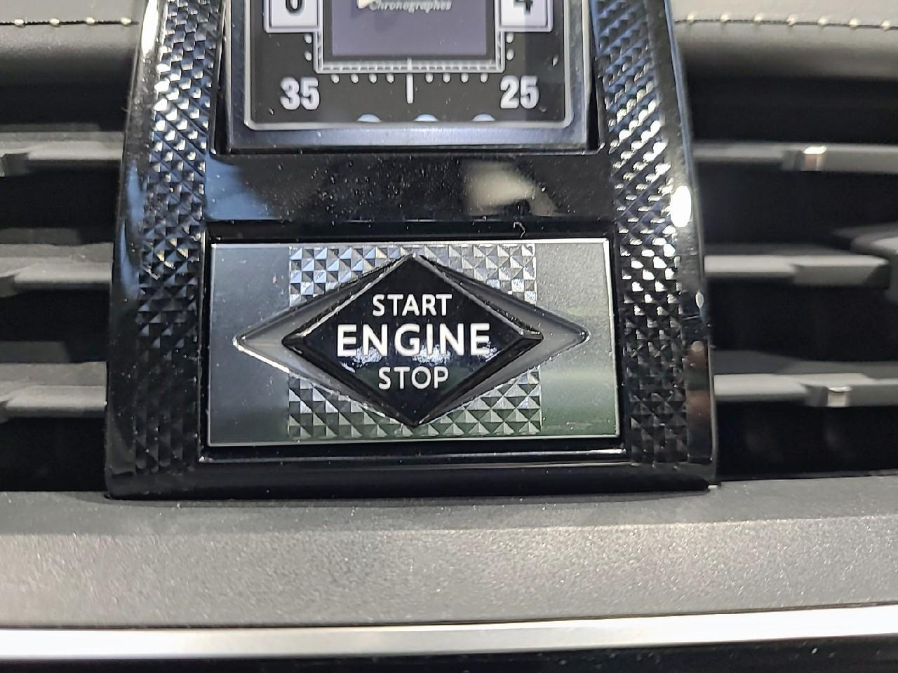 Ds Ds 7 crossback crossback hybride e-tense 300 eat8 4x4 rivoli — photo 17