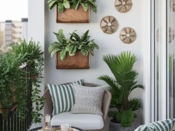 STUDIO AVEC BALCON ET PARKING