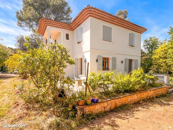 Grande maison familiale 164m² + T2 indépendant 35m² + Terrain 1687m²