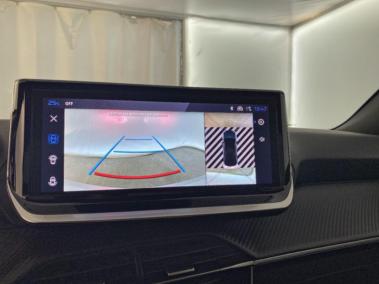 Peugeot 2008 hybrid 145 ch e-dcs6 allure — photo 17