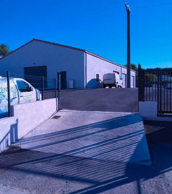 Photo 1