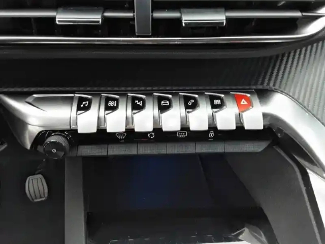 Peugeot 3008 puretech 130ch s&amp;s bvm6 — photo 18