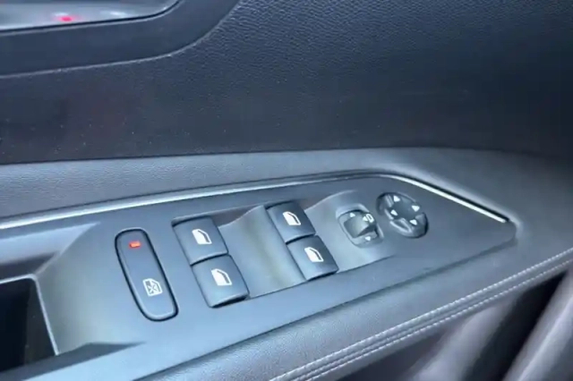 Peugeot 3008 puretech 130ch s&amp;s eat8 — photo 19