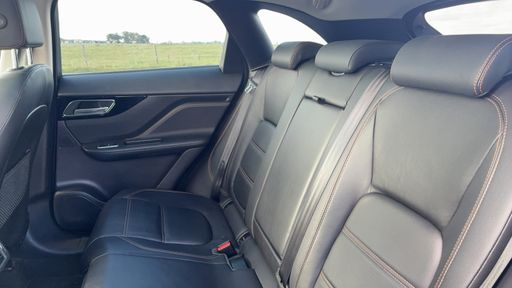 Jaguar F-Pace 2.0 D 163 2WD - Prestige – 2018 – 120482 km – Diesel – Boîte Manuelle — photo 43