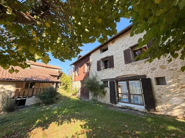 Maison 12 pièces 314 m²