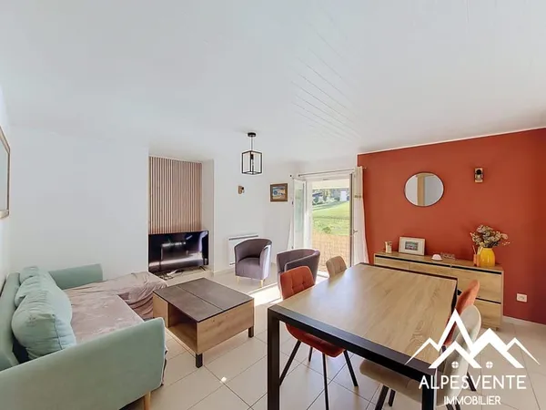 A LOUER APPARTEMENT T3 A REYVROZ