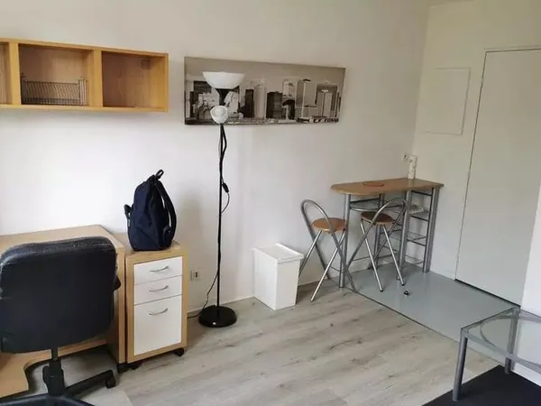 Studio / 19m² / Noisy Champs (RER A)