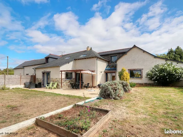 Propriété 8 pièces 220 m²