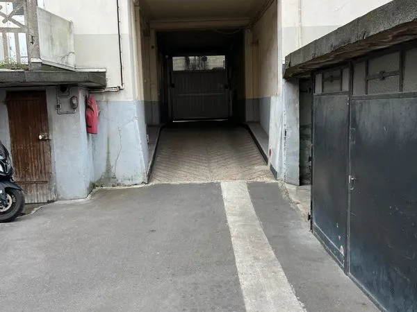 Box garage paris 18