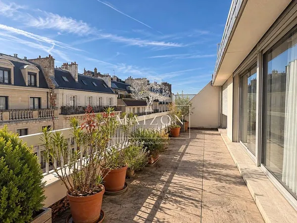 Appartement 5 pièces 150 m²