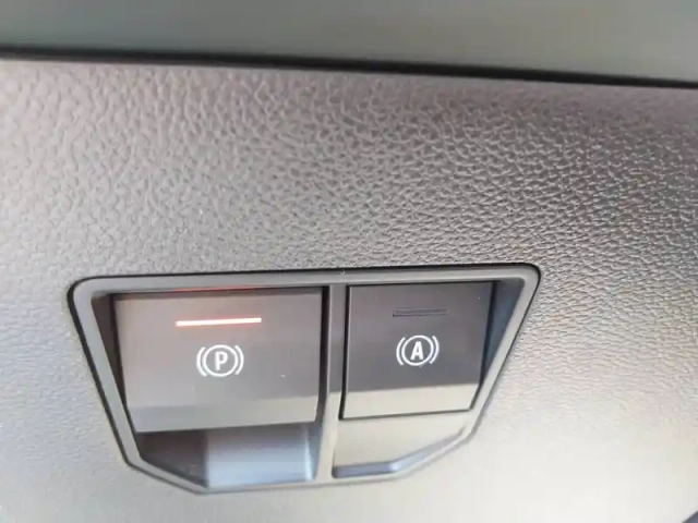 Renault Megane e-tech ev60 130ch super charge — photo 3