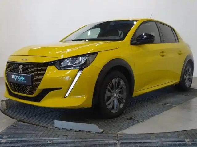 Peugeot 208 e- 136ch style