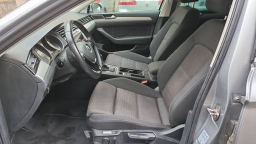 Volkswagen Passat SW 1.4 TSI 150 DSG7 - Confortline Business – 2018 – 116451 km – Essence – Boîte Automatique — photo 24