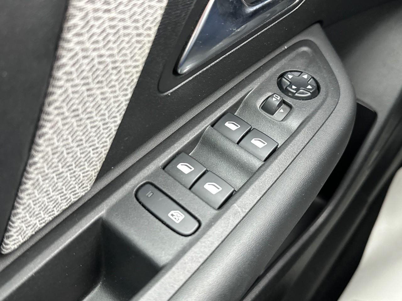 Citroën C4 puretech 130 s&s eat8 shine pack — photo 15
