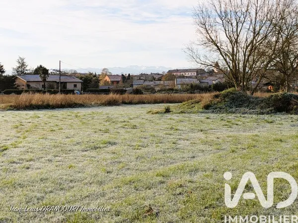 Terrain 637 m²
