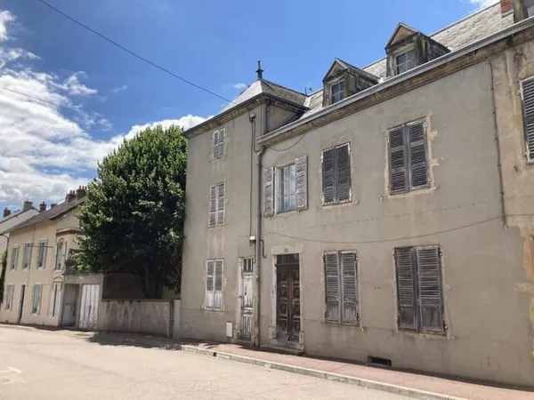 Maison de ville 7 pièces 219 m²